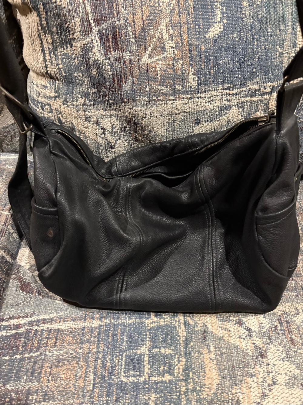 Hides In Hand Black Leather Purse
